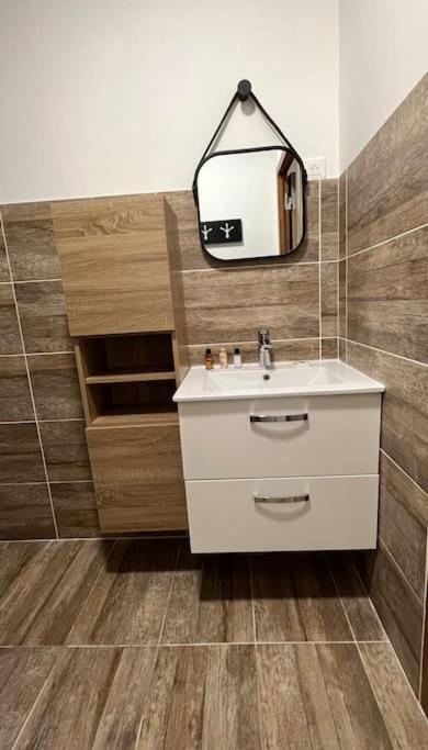 Superbe Appartement A 15 Min De Lyon Saint-Fons Esterno foto